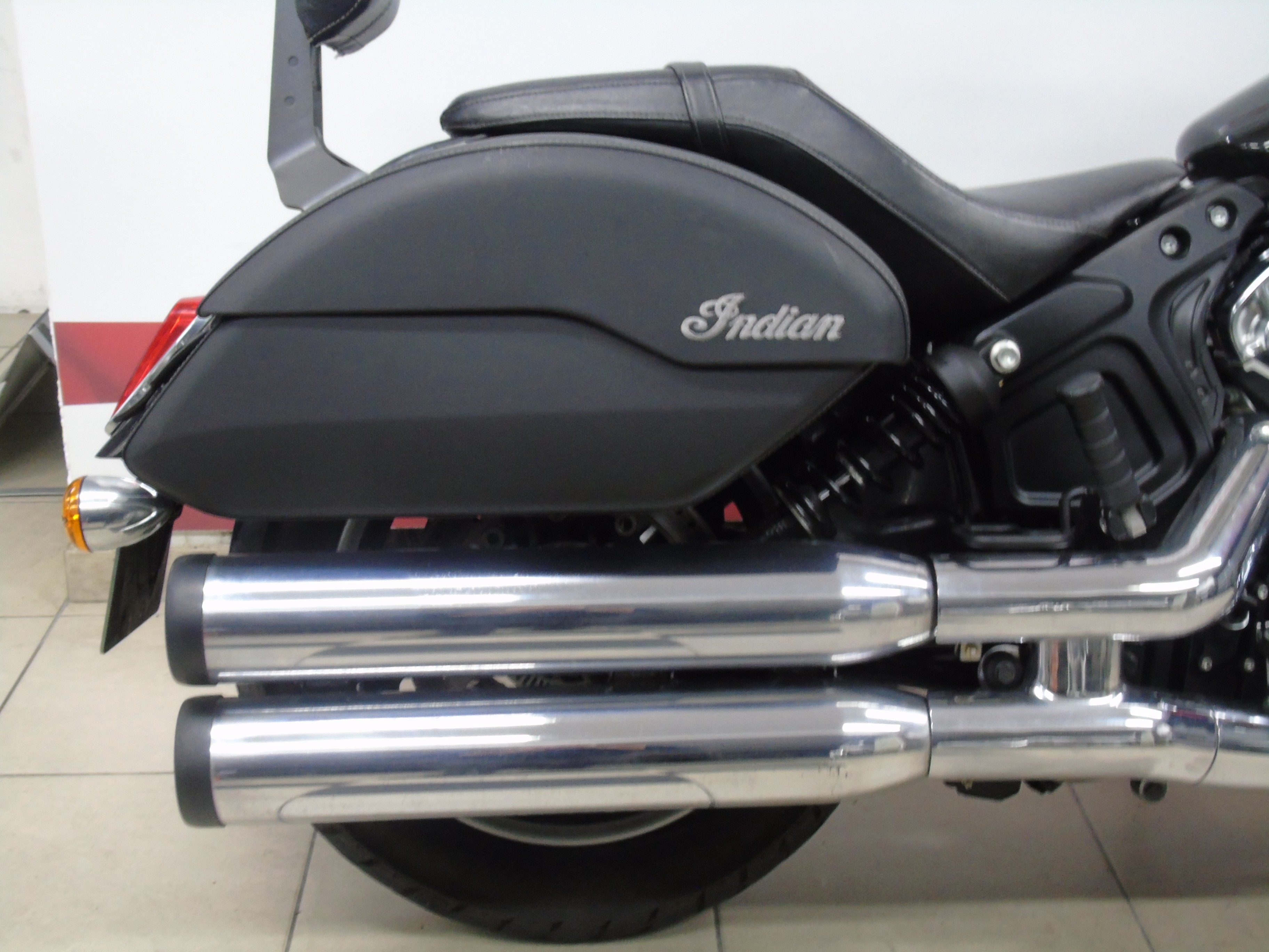 photo de INDIAN SCOUT 1200 THUNDER BLACK BRIDE A 1200 occasion de couleur  en vente à Mougins n°3