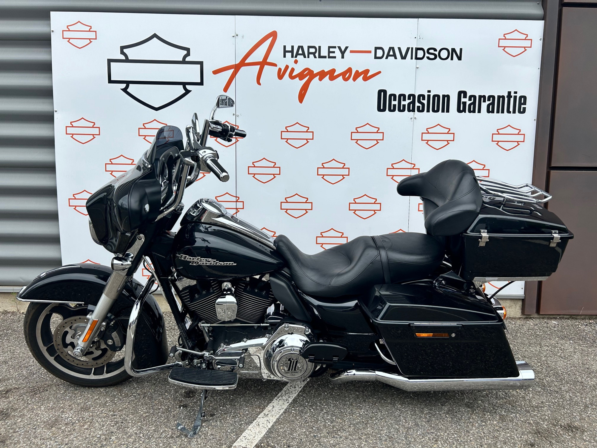 photo de HARLEY DAVIDSON TOURING STREET GLIDE 1690 1690 occasion de couleur  en vente à Rochefort Du Gard n°3