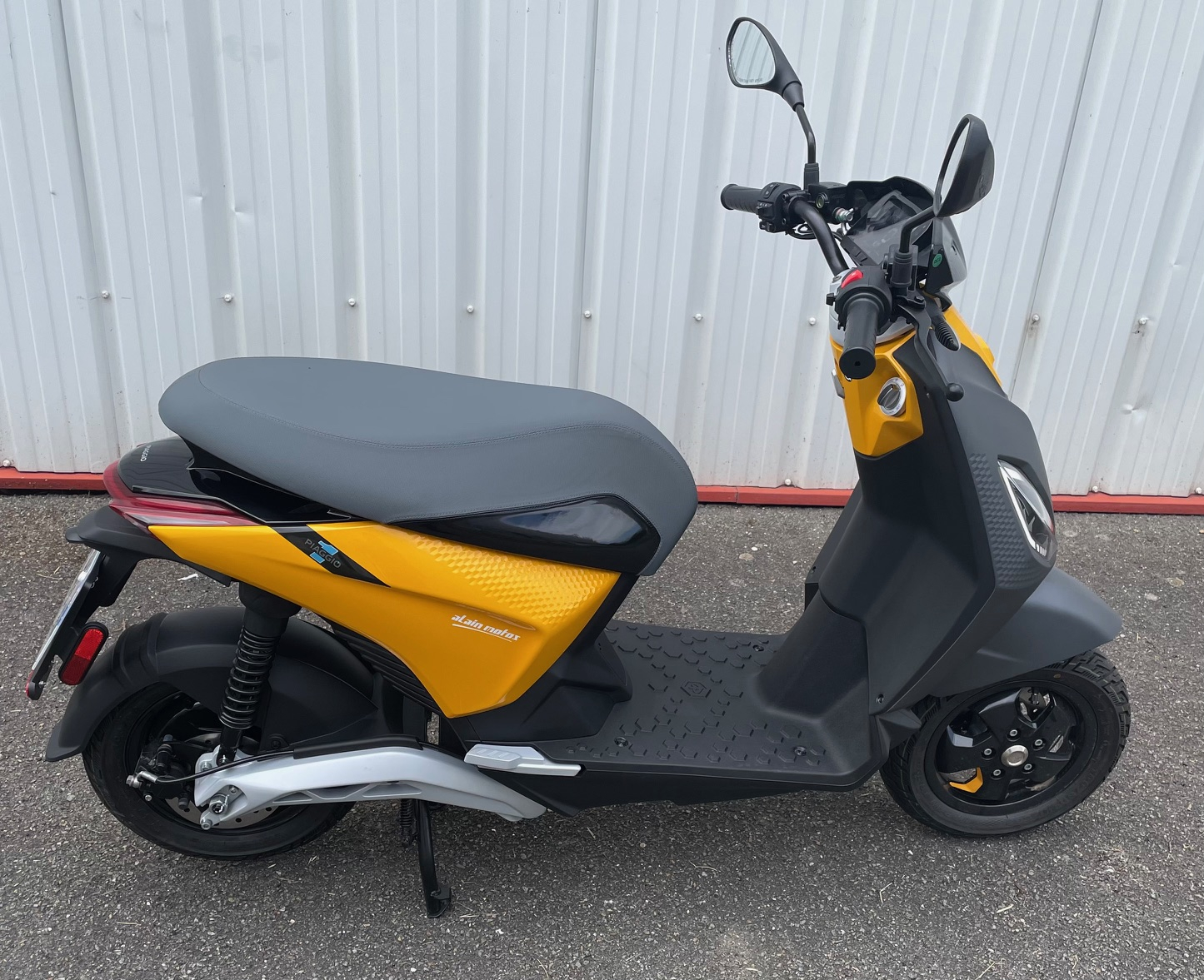 photo de PIAGGIO 1 ACTIVE 50 occasion de couleur  en vente   Lisieux