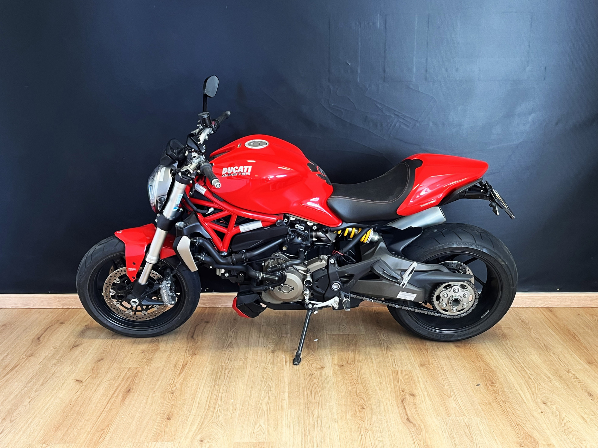 photo de DUCATI MONSTER 1200 1200 occasion de couleur  en vente à Sallertaine n°1