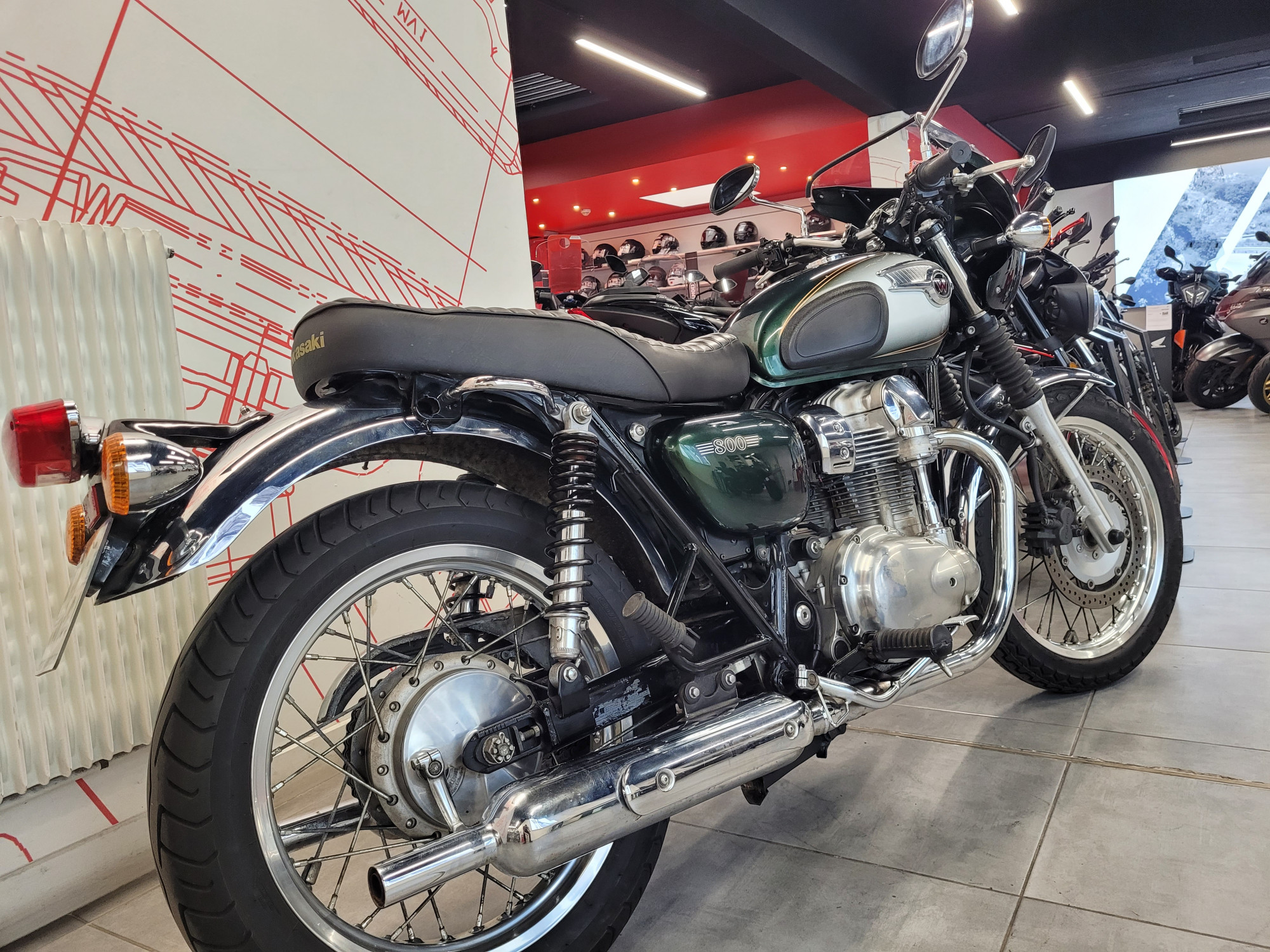 photo de KAWASAKI W 800 800 occasion de couleur  en vente à Paris 12 n°3