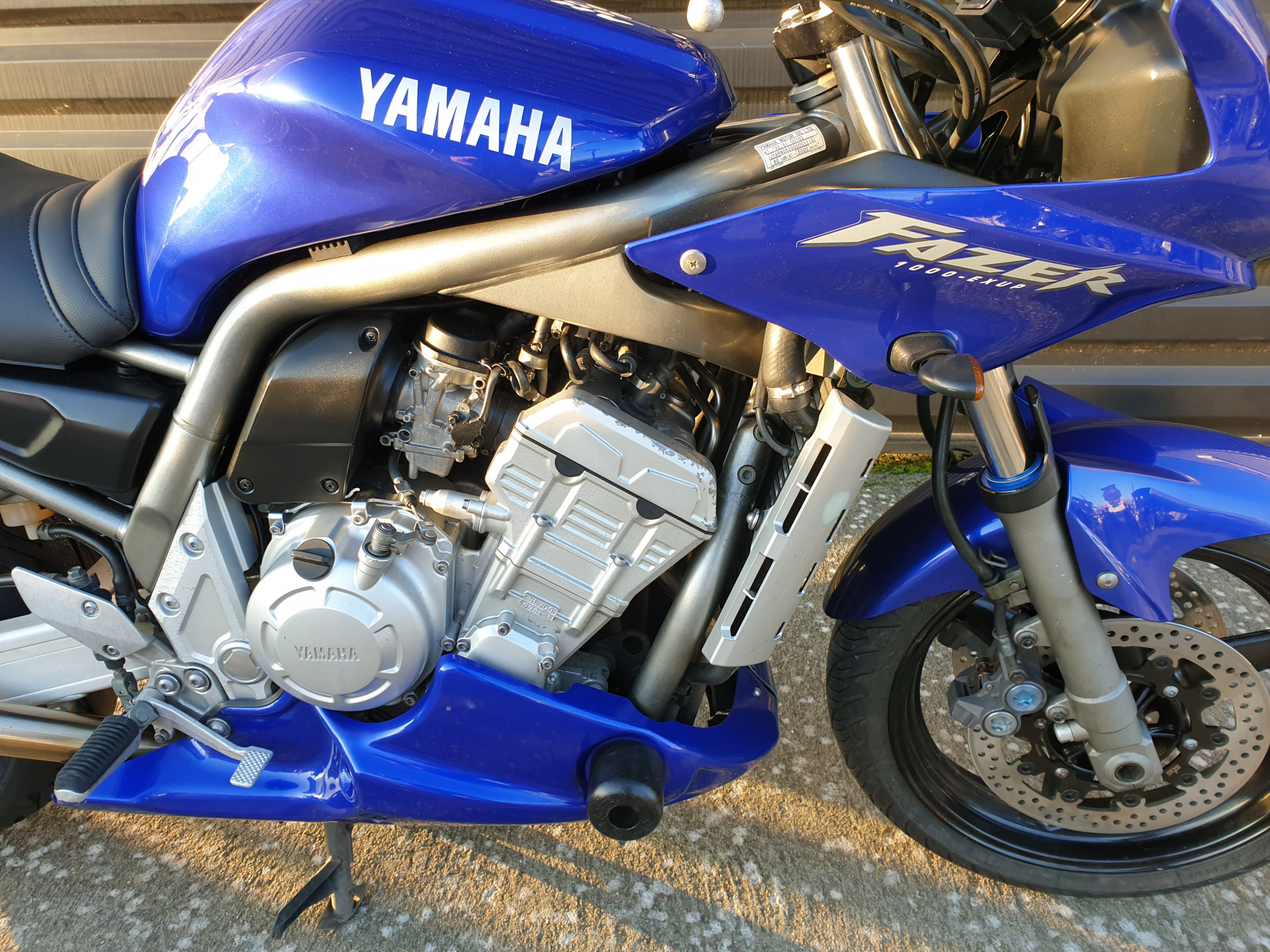 photo de YAMAHA FZS FAZER 1000 1000 occasion de couleur  en vente à Ruaudin n°2