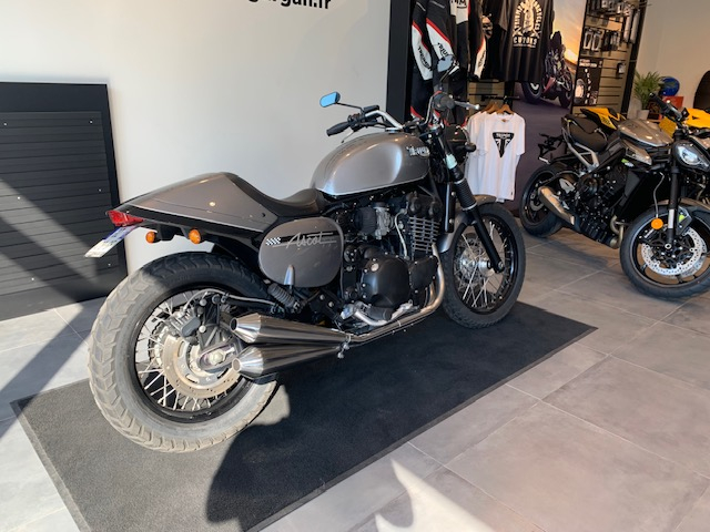 photo de TRIUMPH THUNDERBIRD 900 885 occasion de couleur  en vente à Livry Gargan n°2