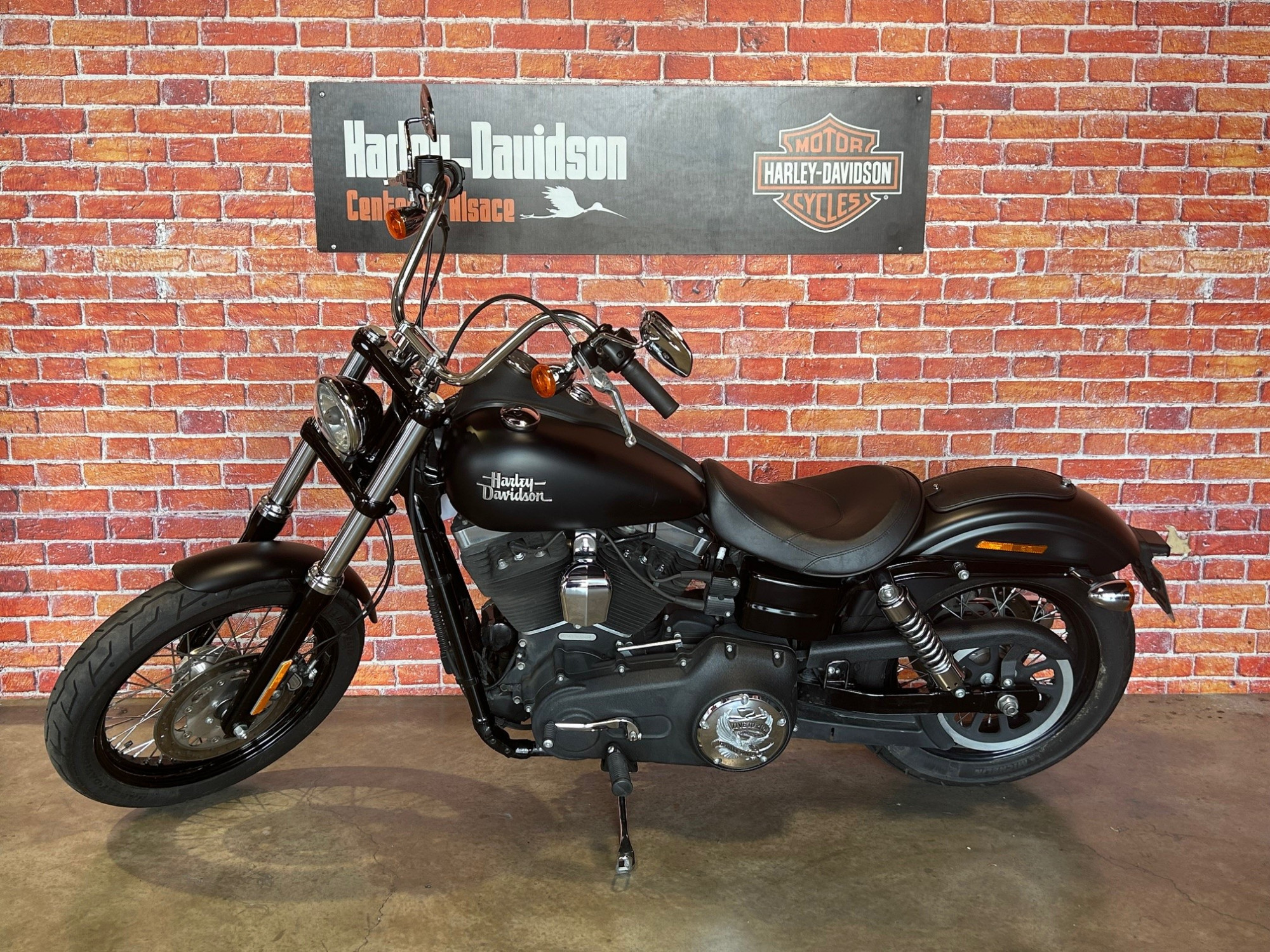 photo de HARLEY DAVIDSON DYNA STREET BOB 1584 1584 occasion de couleur  en vente à Fegersheim n°2