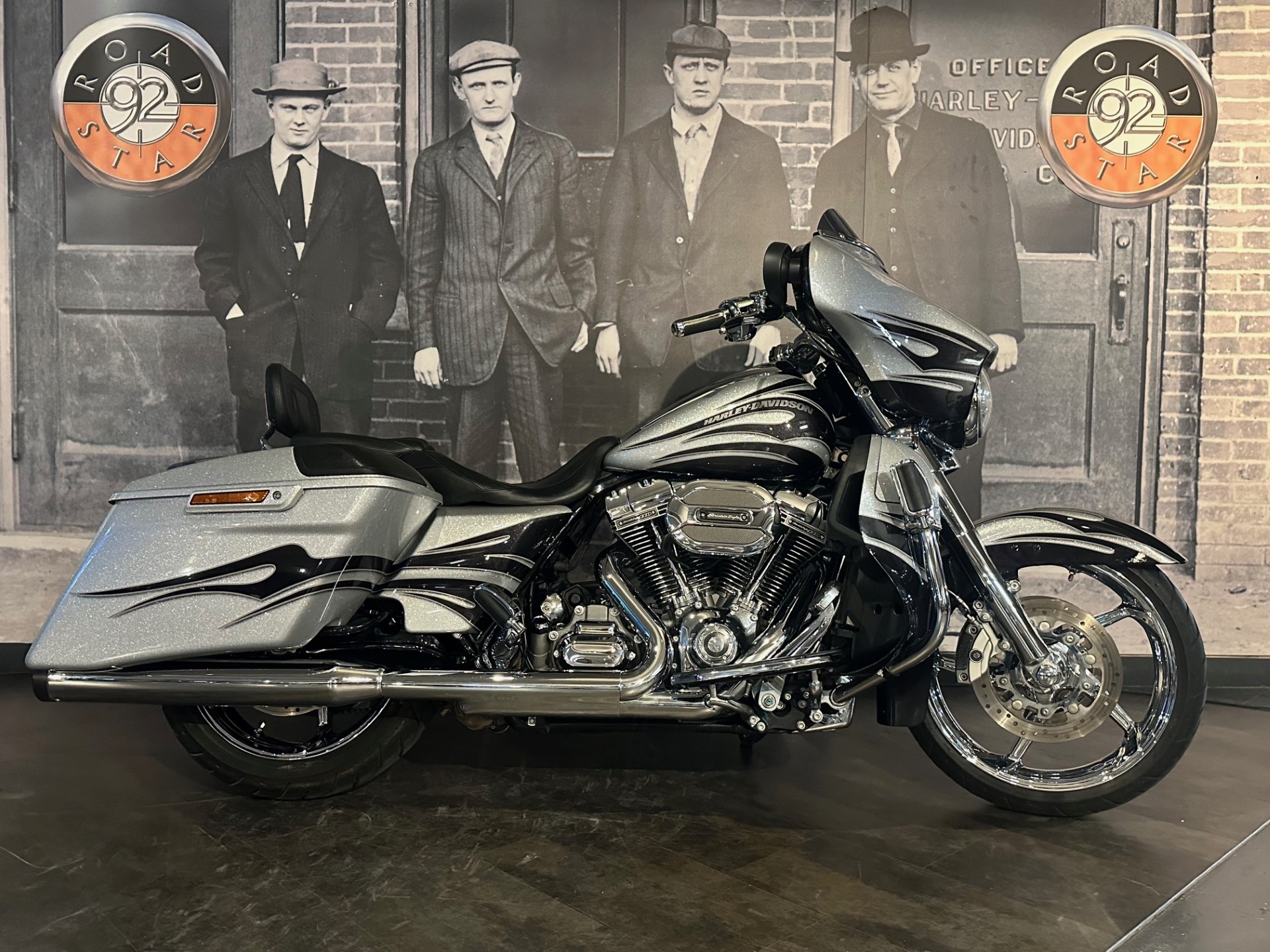 Annonce moto Harley-Davidson TOURING STREET GLIDE CVO 1800
