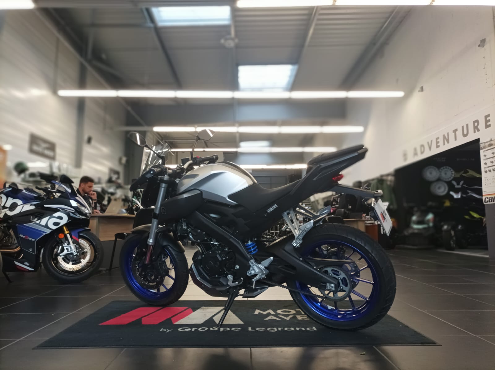 photo de YAMAHA MT-125 ABS 125 occasion de couleur  en vente à Le Mans n°3