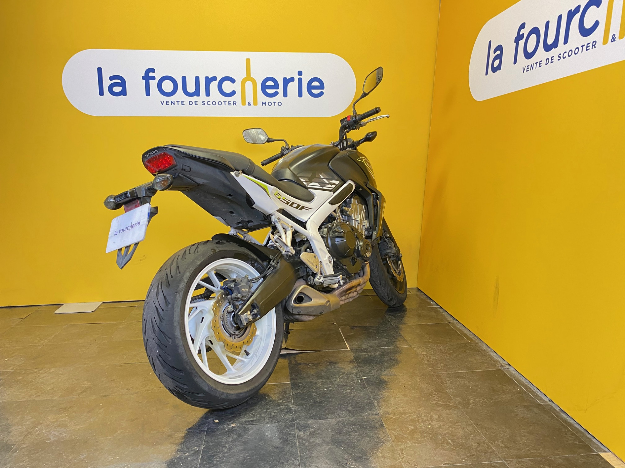 photo de HONDA CB 650 F 47.5CV 650 occasion de couleur  en vente à Paris 15 n°2