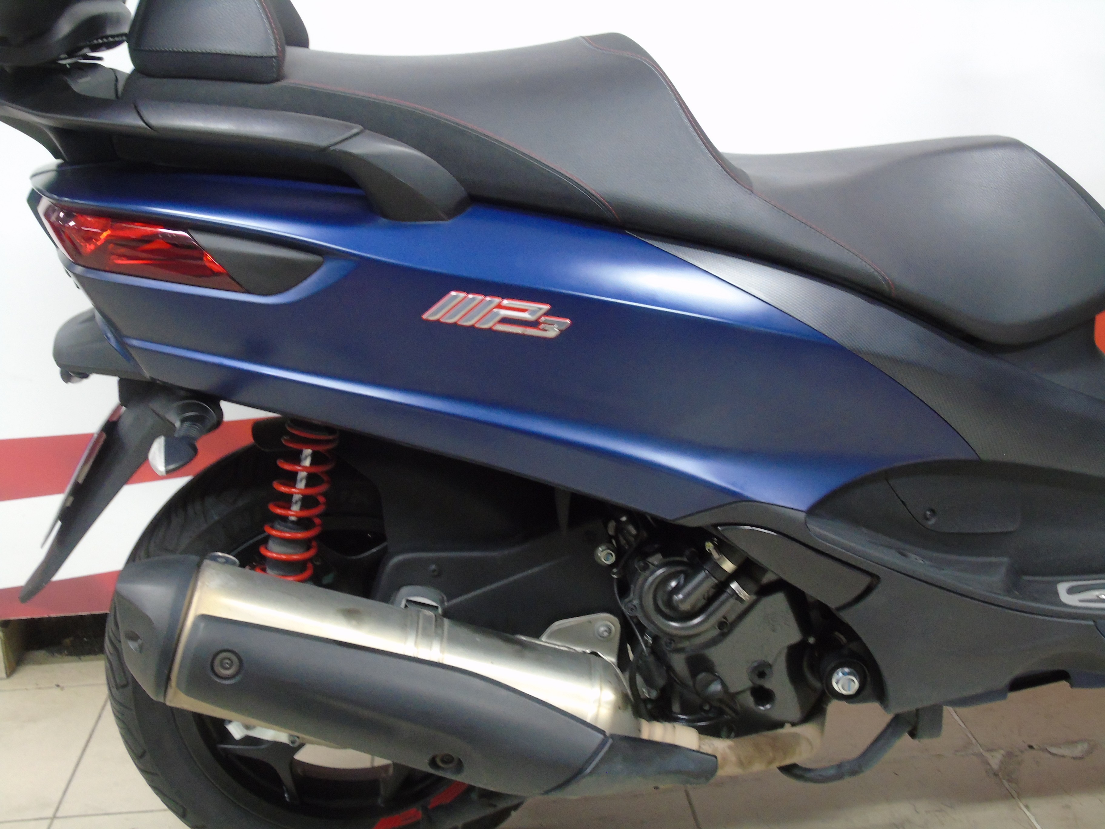 photo de PIAGGIO MP3 500 HPE SPORT ADVANCED 500 occasion de couleur  en vente à Mougins n°2