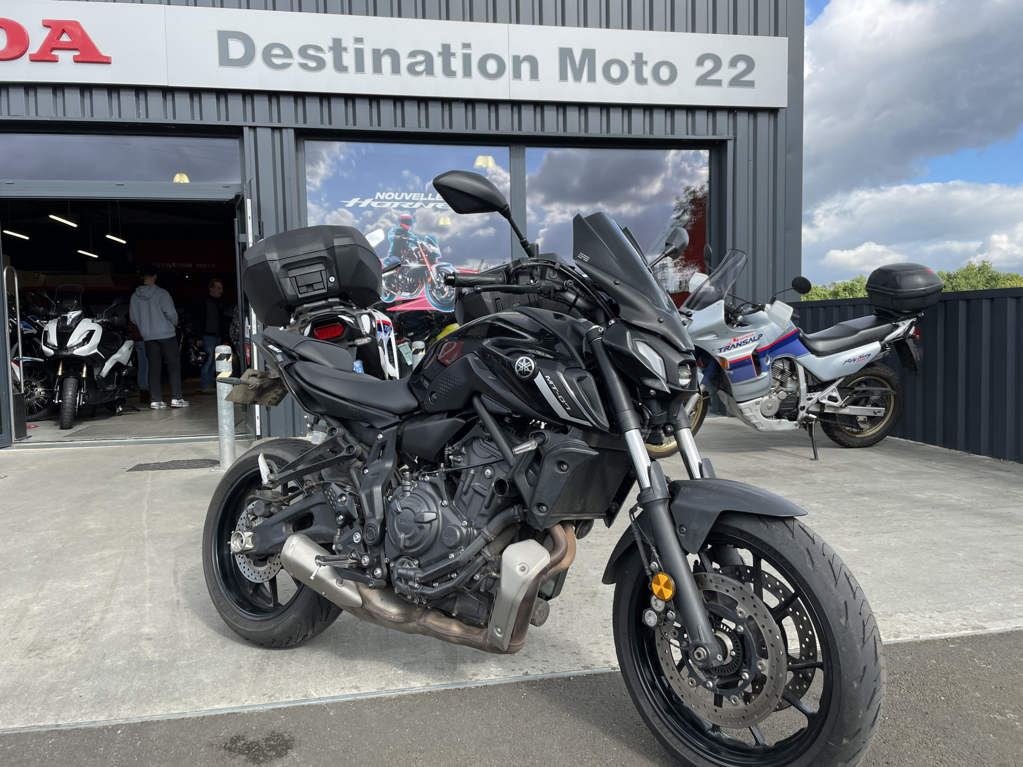 photo de YAMAHA MT-07 (47.5CV) 695 occasion de couleur  en vente à Tregueux n°1