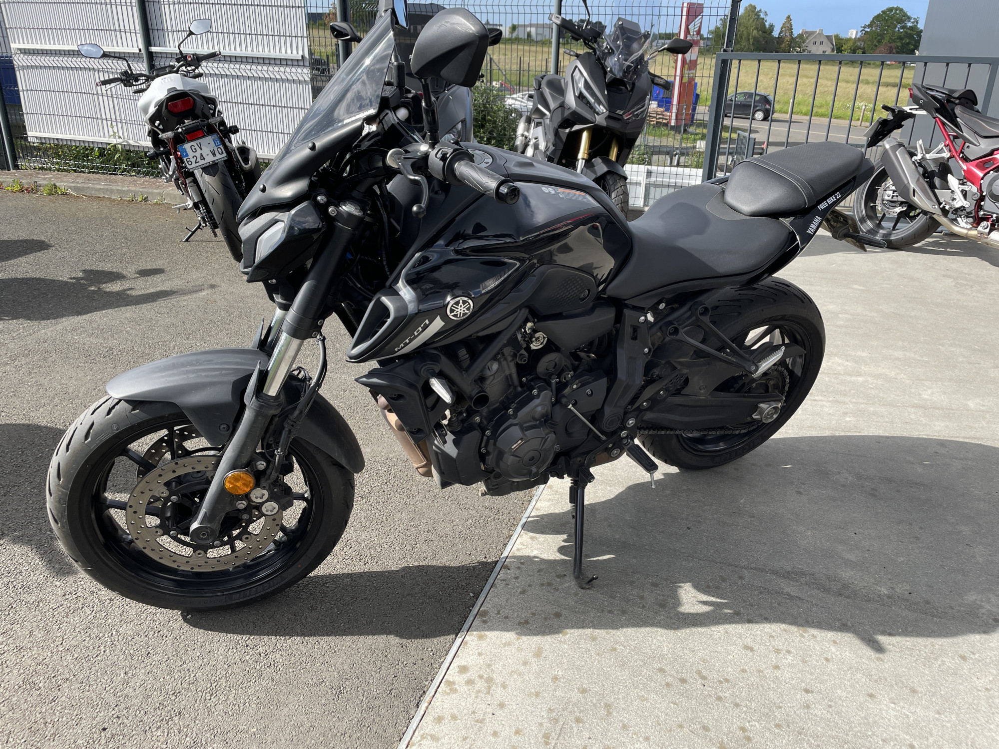 photo de YAMAHA MT-07 (47.5CV) 695 occasion de couleur  en vente à Tregueux n°2