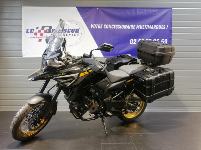 photo de SUZUKI DL 1050 V-STROM XT 1050 occasion de couleur  en vente à La Roche Sur Yon n°1