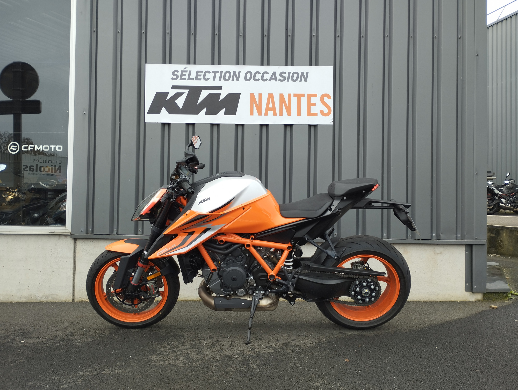 photo de KTM 1290 SUPER DUKE R 1290 occasion de couleur  en vente à Orvault n°1