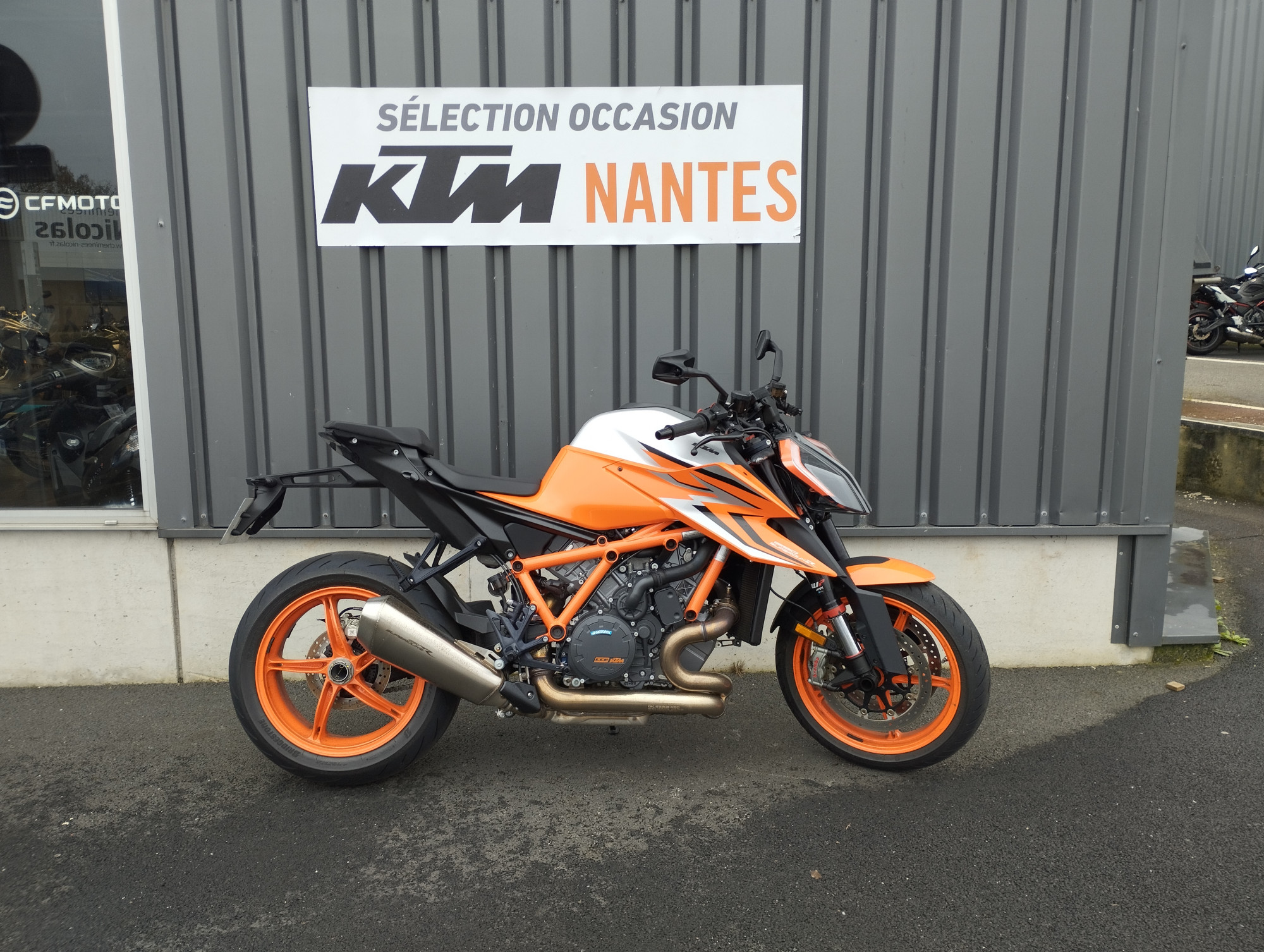 photo de KTM 1290 SUPER DUKE R 1290 occasion de couleur  en vente à Orvault n°3