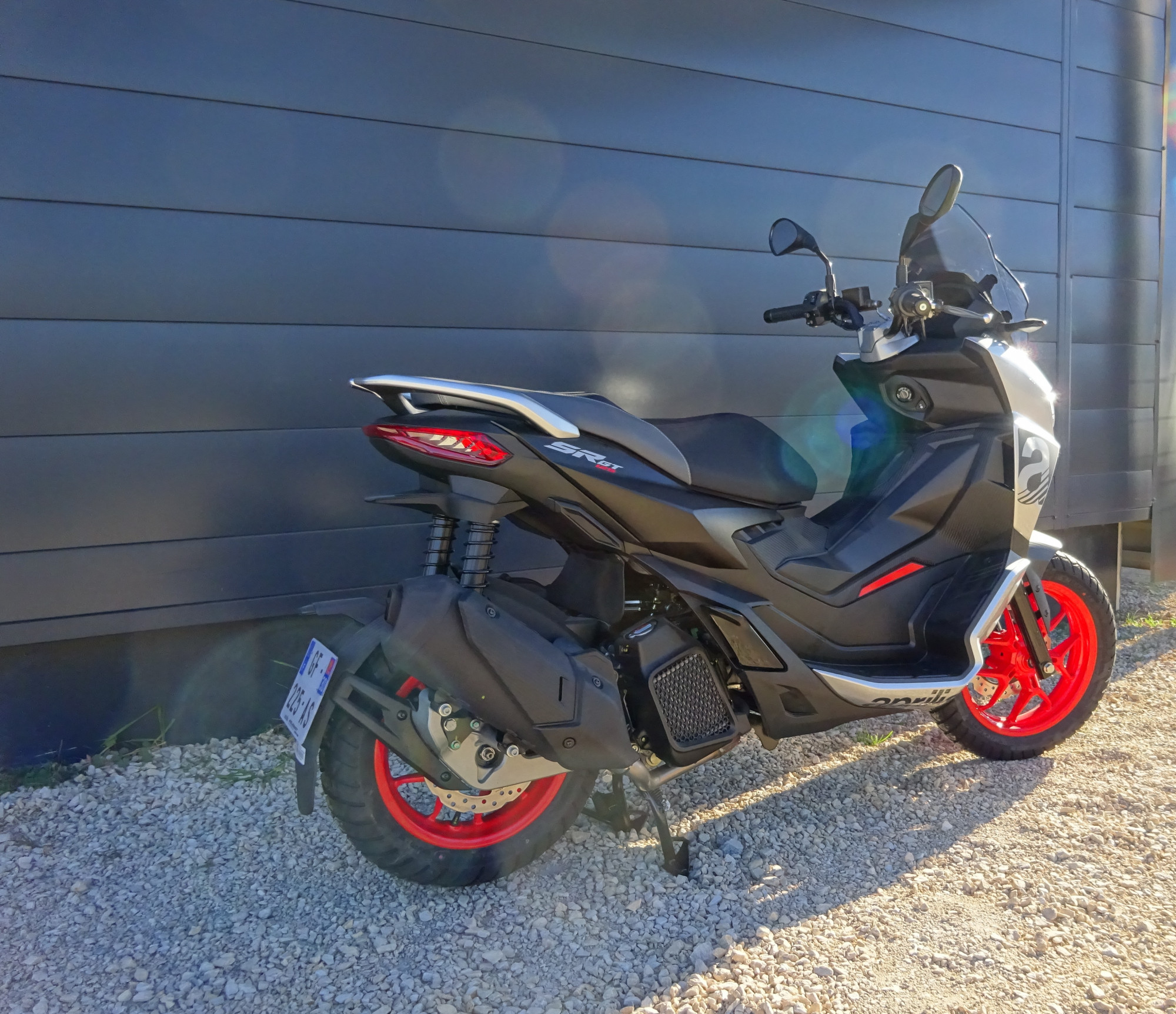 photo de APRILIA SR 125 GT 125 occasion de couleur  en vente à Ales n°3