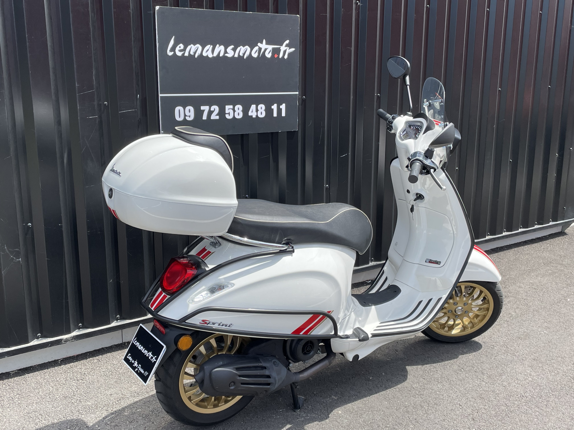 photo de PIAGGIO VESPA SPRINT 50 50 occasion de couleur  en vente à Ruaudin n°3