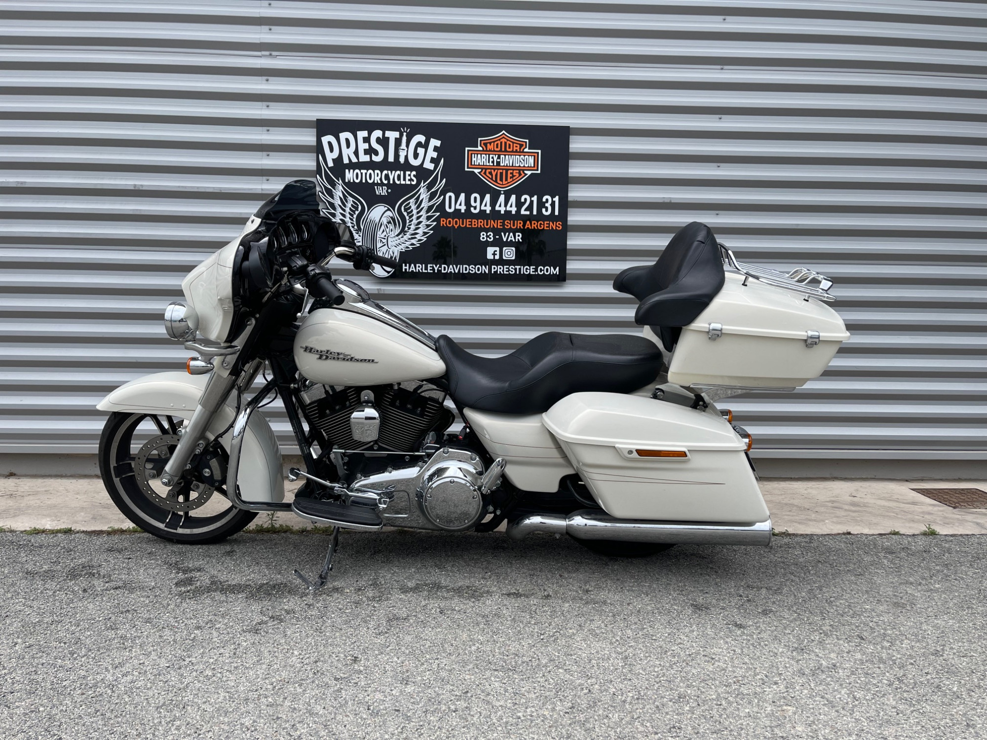 photo de HARLEY DAVIDSON TOURING STREET GLIDE 1690 1690 occasion de couleur  en vente à Roquebrune Sur Argens n°2