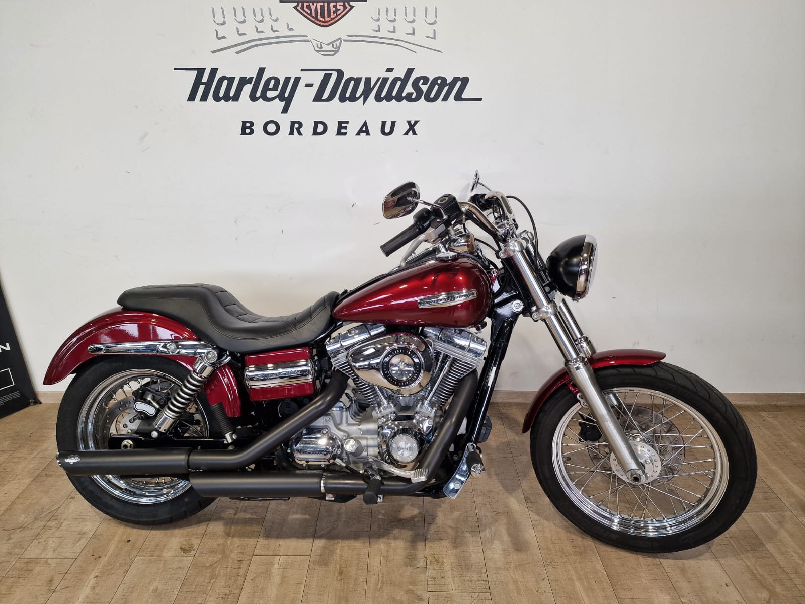 photo de HARLEY DAVIDSON DYNA CUSTOM 1584 1584 occasion de couleur  en vente à Begles n°3