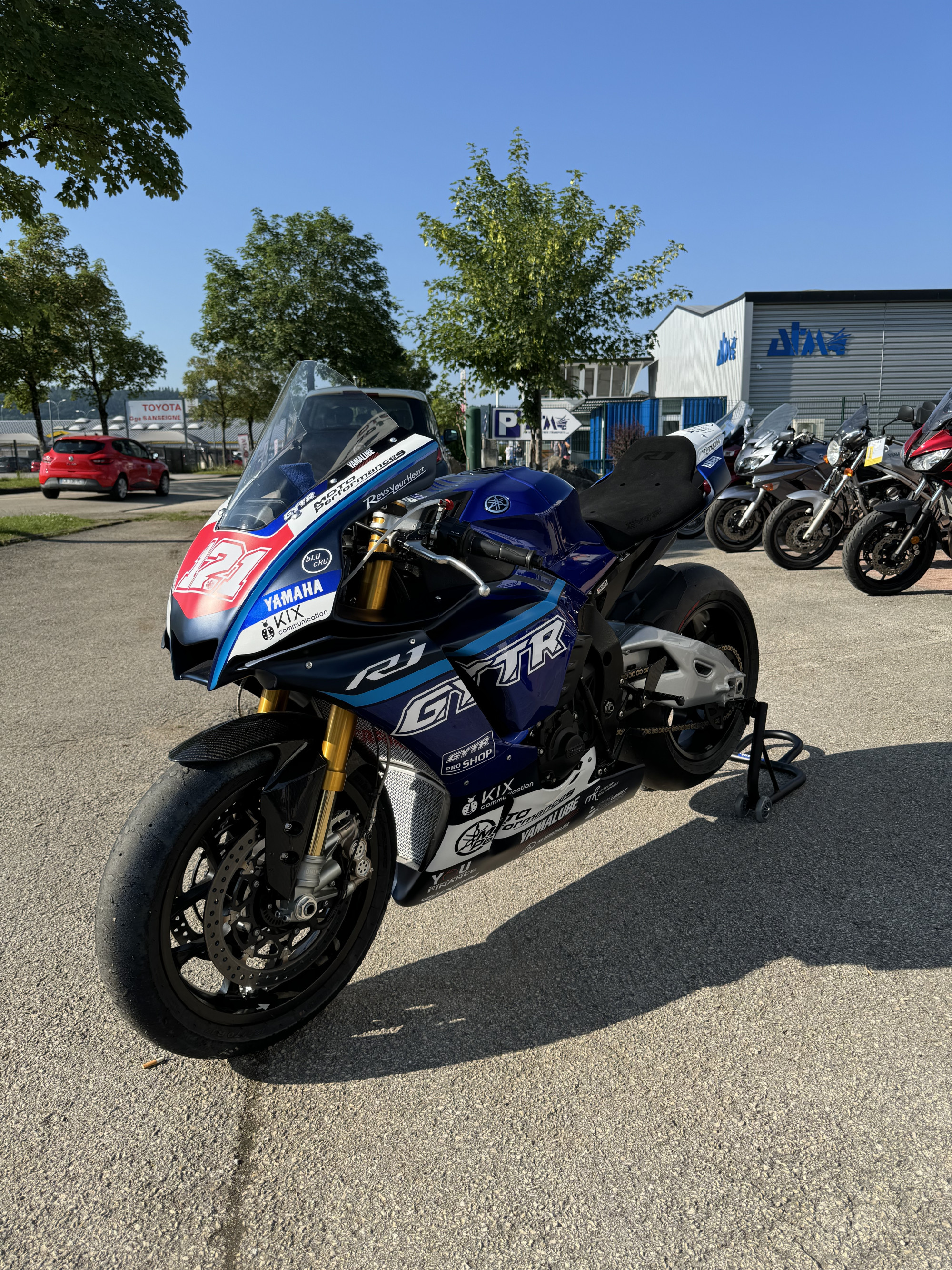 photo de YAMAHA YZF 1000 R1 M 1000 occasion de couleur  en vente à Pontarlier n°2