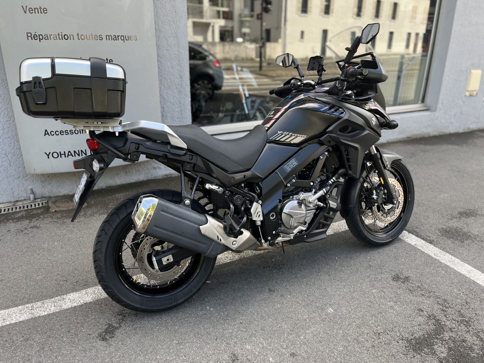 photo de SUZUKI DL 650 V-STROM XT 650 occasion de couleur  en vente à Meaux n°2