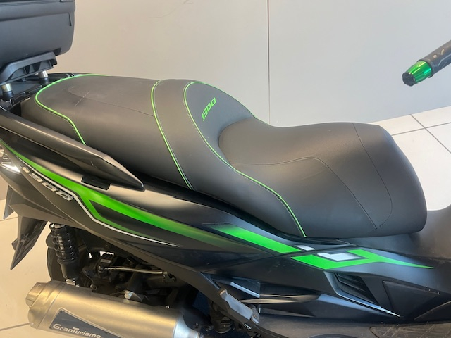 photo de KAWASAKI J300 299 occasion de couleur  en vente   Lescure D Albigeois