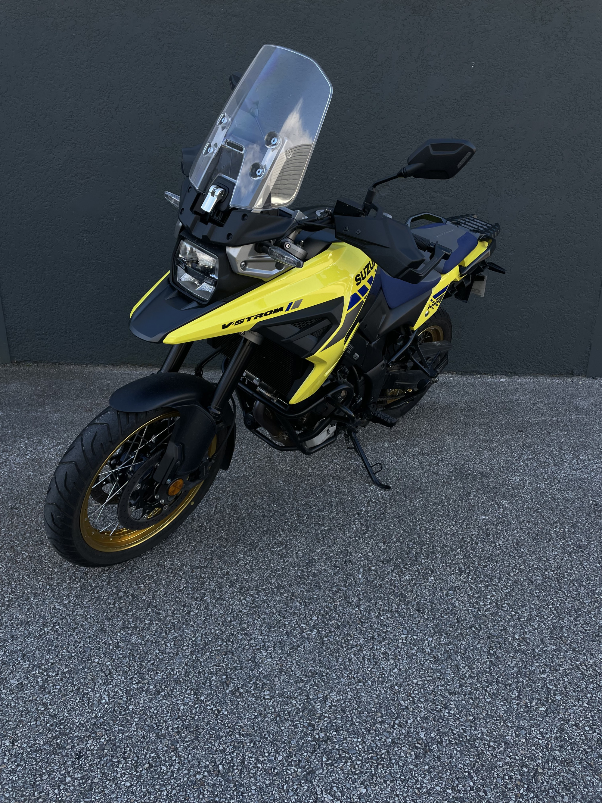 photo de SUZUKI DL 1050 V-STROM XT 1050 occasion de couleur  en vente à Perpignan n°2