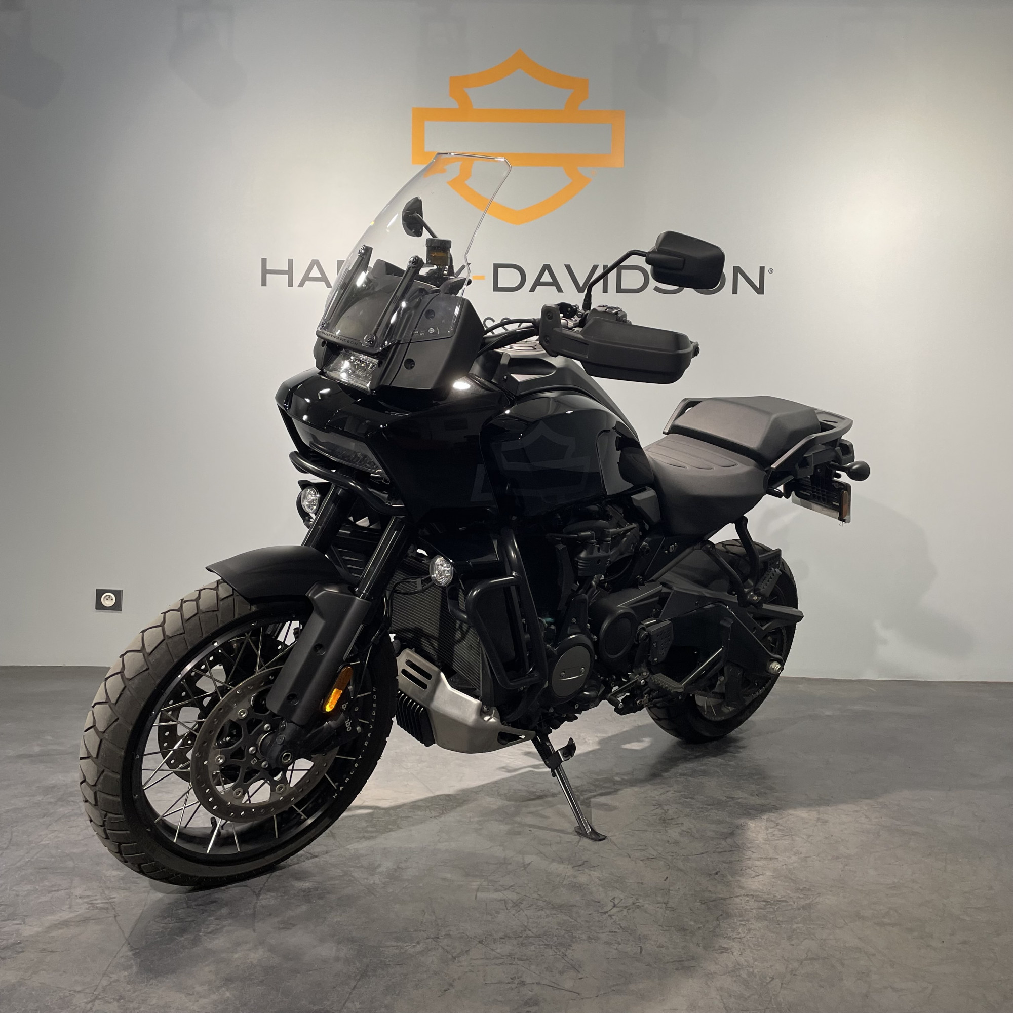 photo de HARLEY DAVIDSON ADVENTURE PAN AMERICA 1250 SPECI 1250 occasion de couleur  en vente   Ballainvilliers