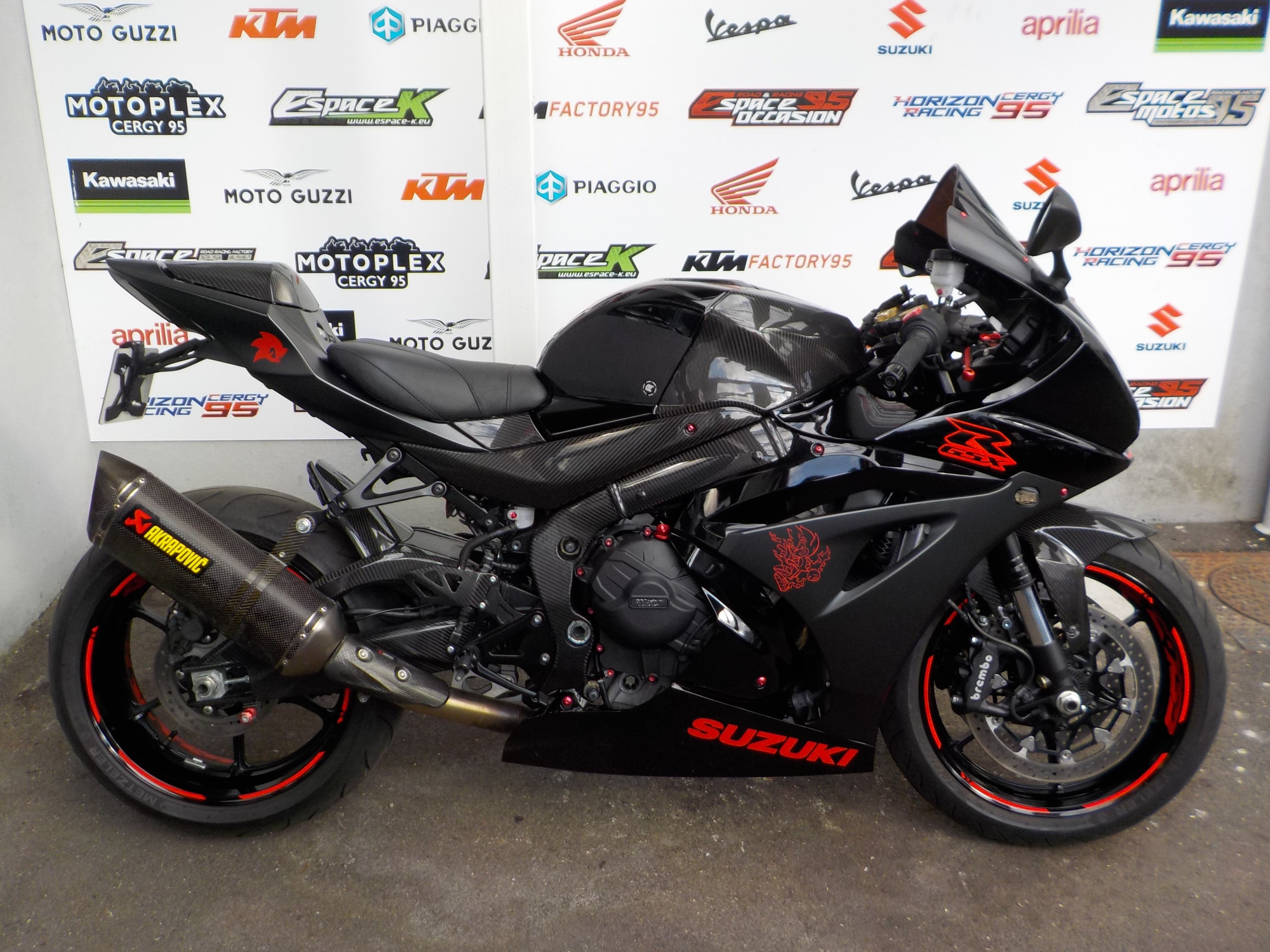 photo de SUZUKI GSXR 1000 occasion de couleur  en vente   St Ouen L Aumone