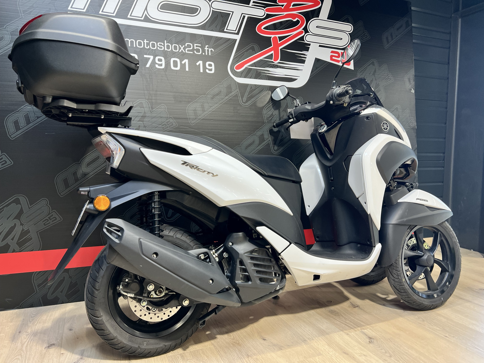 photo de YAMAHA TRICITY 125 125 occasion de couleur  en vente à Franois n°3