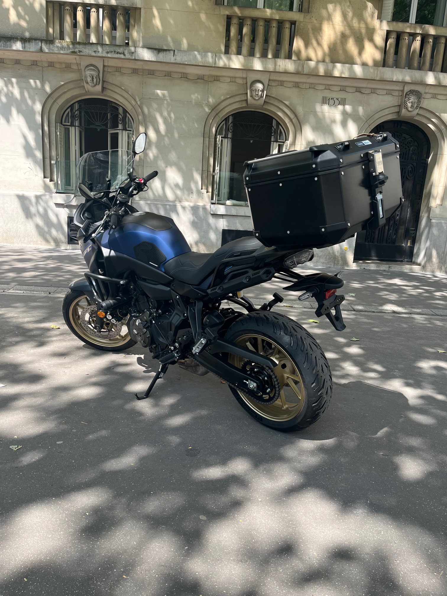 photo de YAMAHA TRACER 7 GT 689 occasion de couleur  en vente à Paris 15 n°2