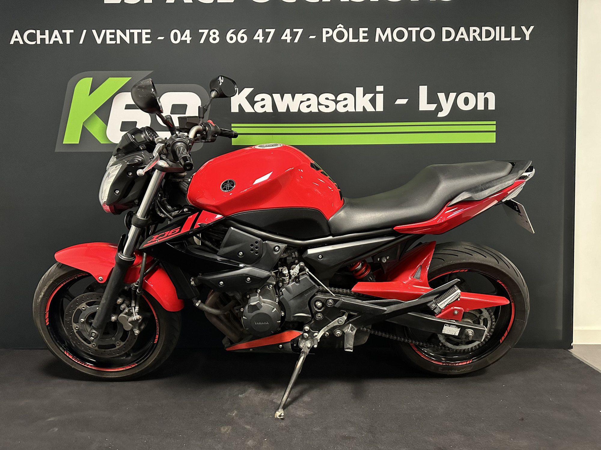 photo de YAMAHA XJ6-N 600 occasion de couleur  en vente à Dardilly n°1