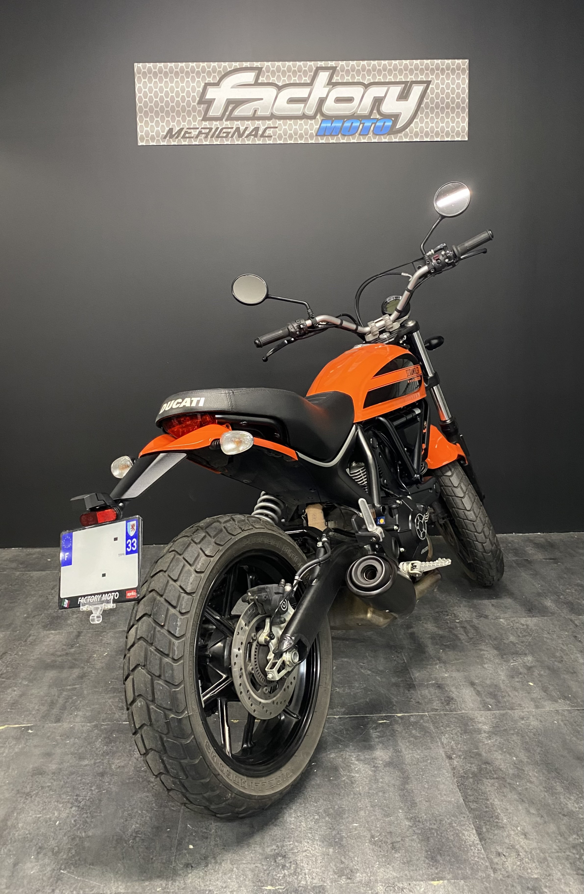 photo de DUCATI SCRAMBLER 400 occasion de couleur  en vente   Merignac