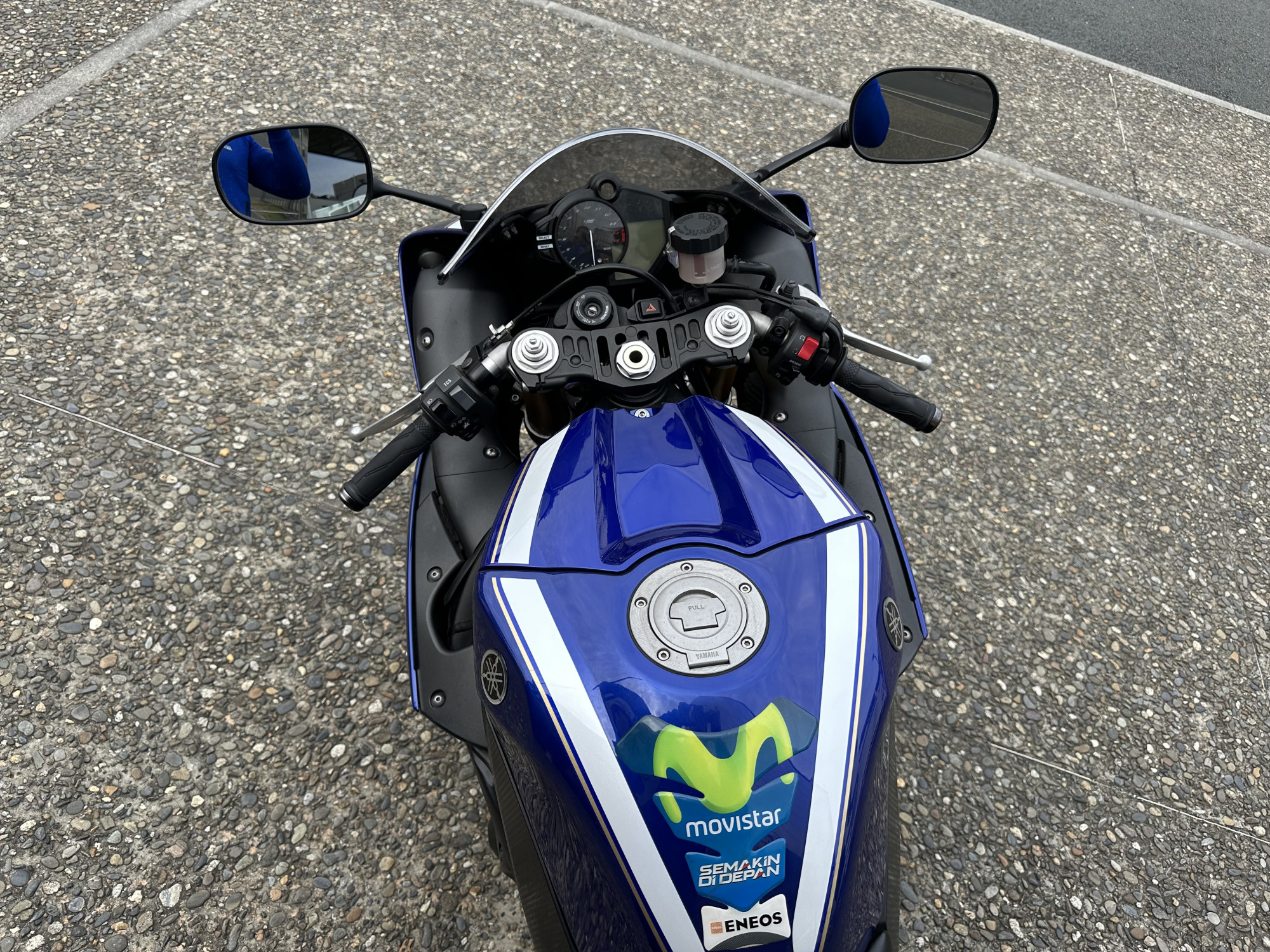 photo de YAMAHA YZF R1 1000 occasion de couleur  en vente à Anglet n°3