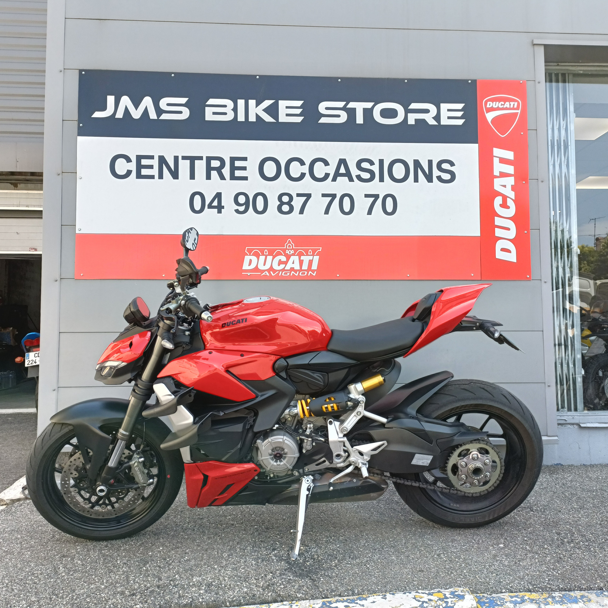 photo de DUCATI STREETFIGHTER 955 occasion de couleur  en vente   Avignon