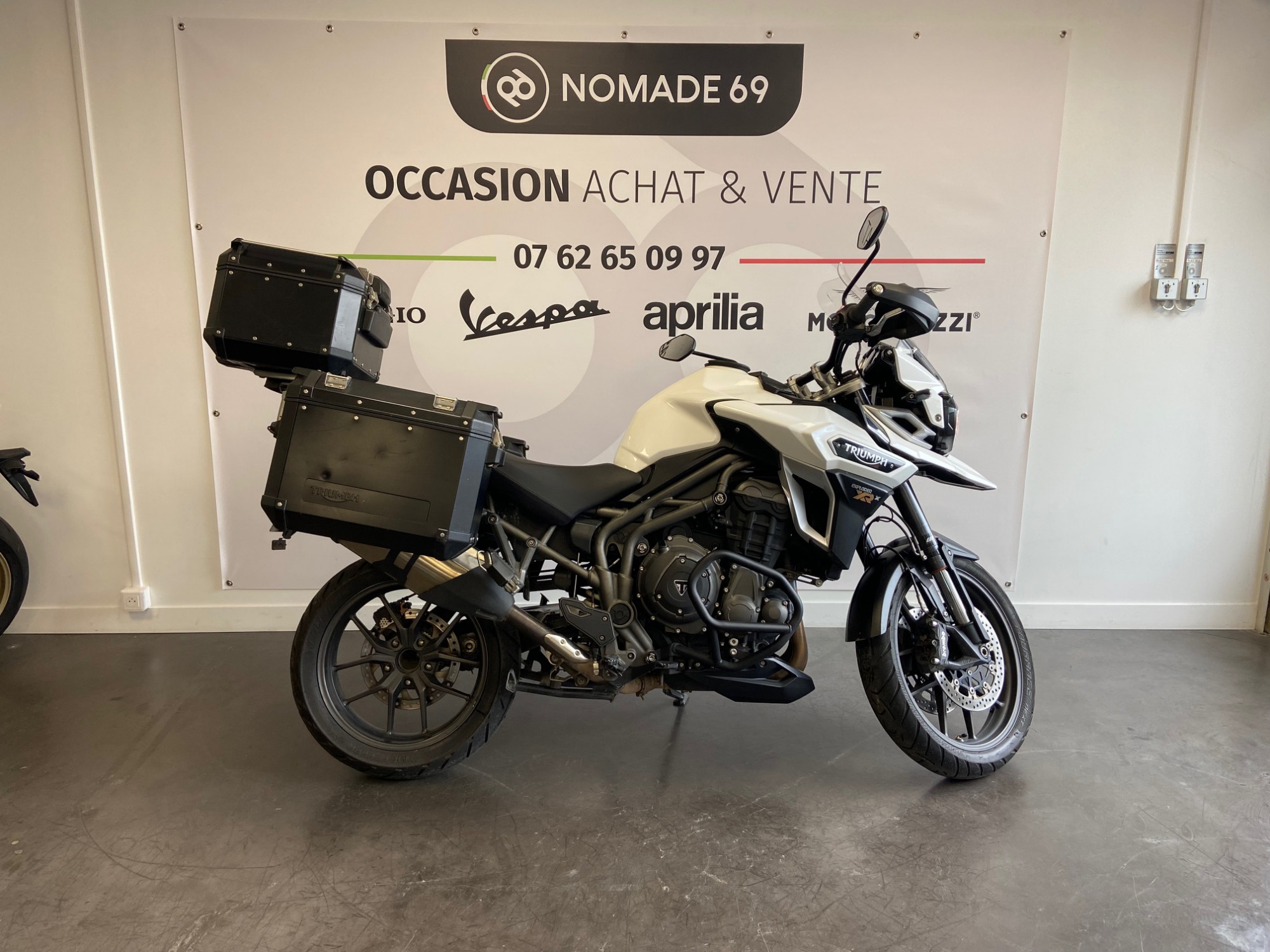 photo de TRIUMPH TIGER 1200 EXPLORER XRX 1200 occasion de couleur  en vente à Brignais n°3