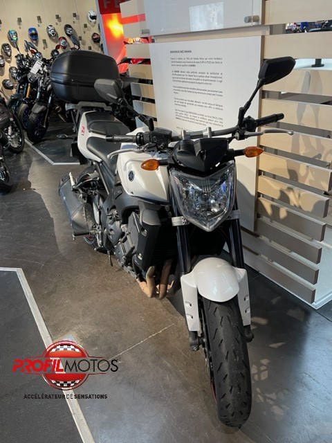 photo de YAMAHA FZ1 FAZER 1000 occasion de couleur  en vente à RUY MONTCEAU n°2