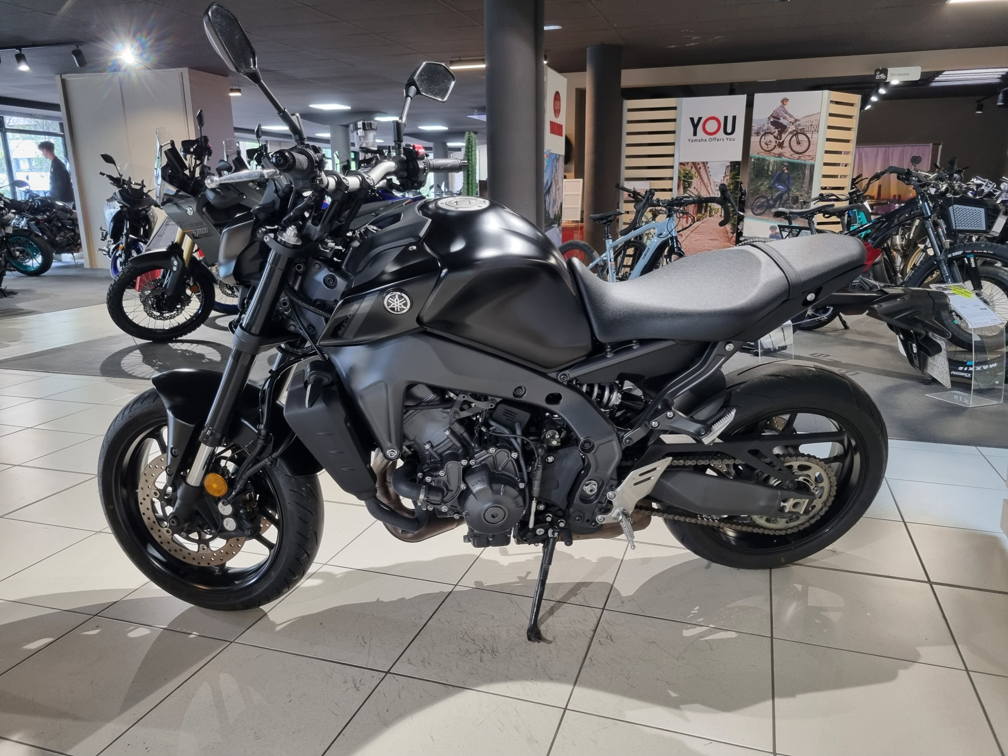 photo de YAMAHA MT 09 900 occasion de couleur  en vente à Orvault n°3