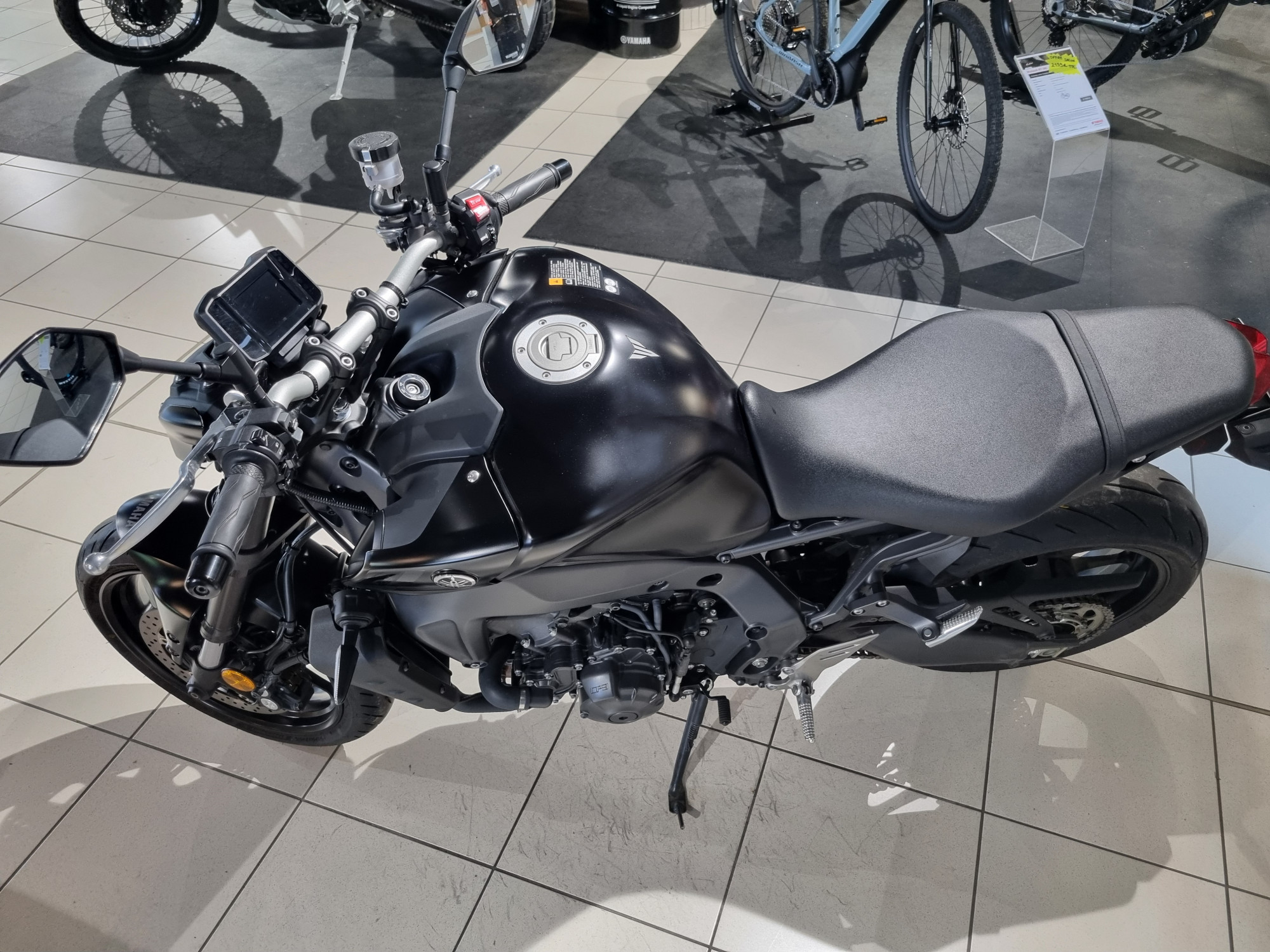 photo de YAMAHA MT 09 900 occasion de couleur  en vente à Orvault n°2