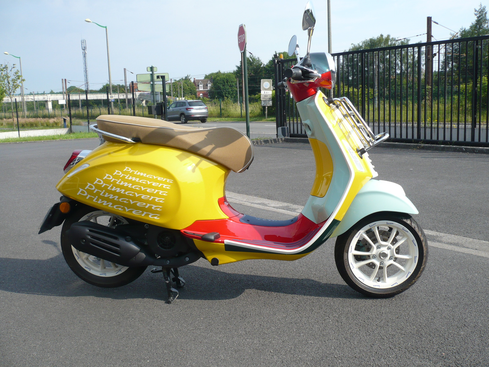 photo de PIAGGIO VESPA 125 occasion de couleur  en vente à Grenay n°3