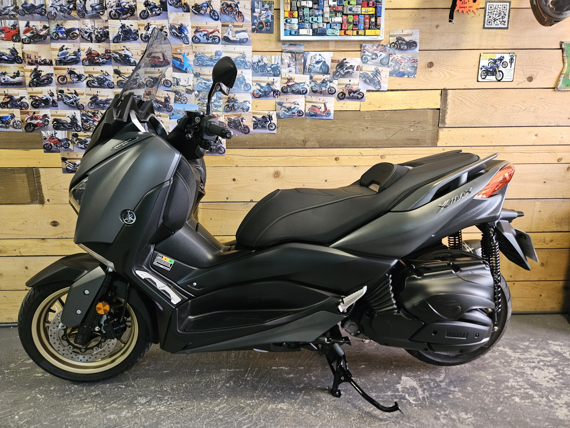 photo de YAMAHA X-MAX 400 400 occasion de couleur  en vente à Marseille 06 n°2