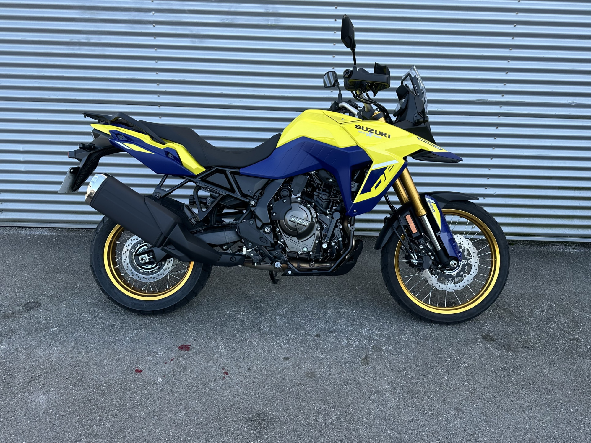 photo de SUZUKI V-STROM DL 800 DE 800 occasion de couleur  en vente à Bayonne n°3