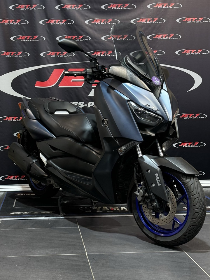 photo de YAMAHA XMAX 300 300 occasion de couleur  en vente à Cannes n°3