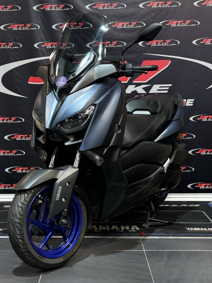 photo de YAMAHA XMAX 300 300 occasion de couleur  en vente à Cannes n°1