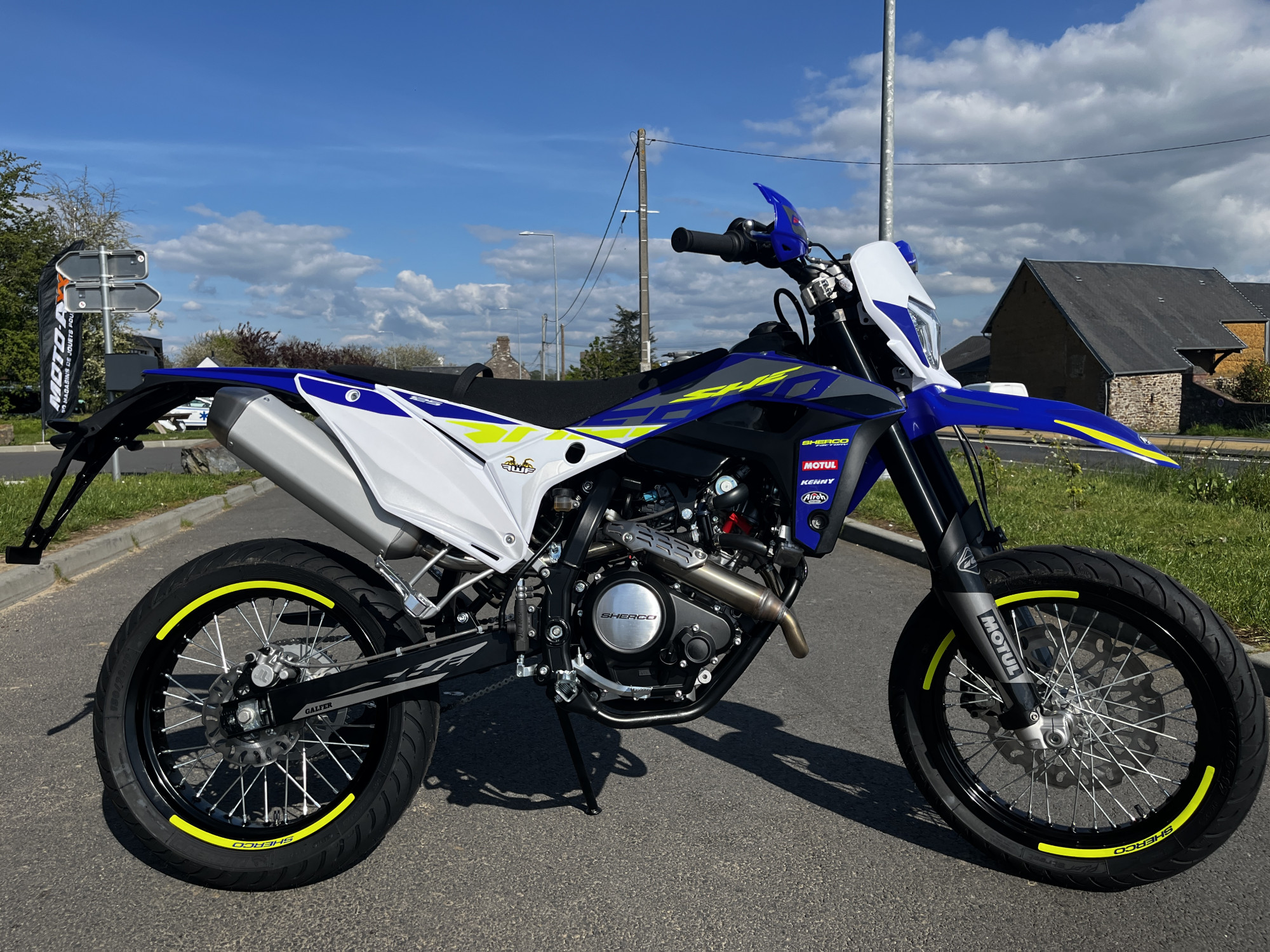 photo de SHERCO 125 SM-RS 4T 125 occasion de couleur  en vente à Granville n°2