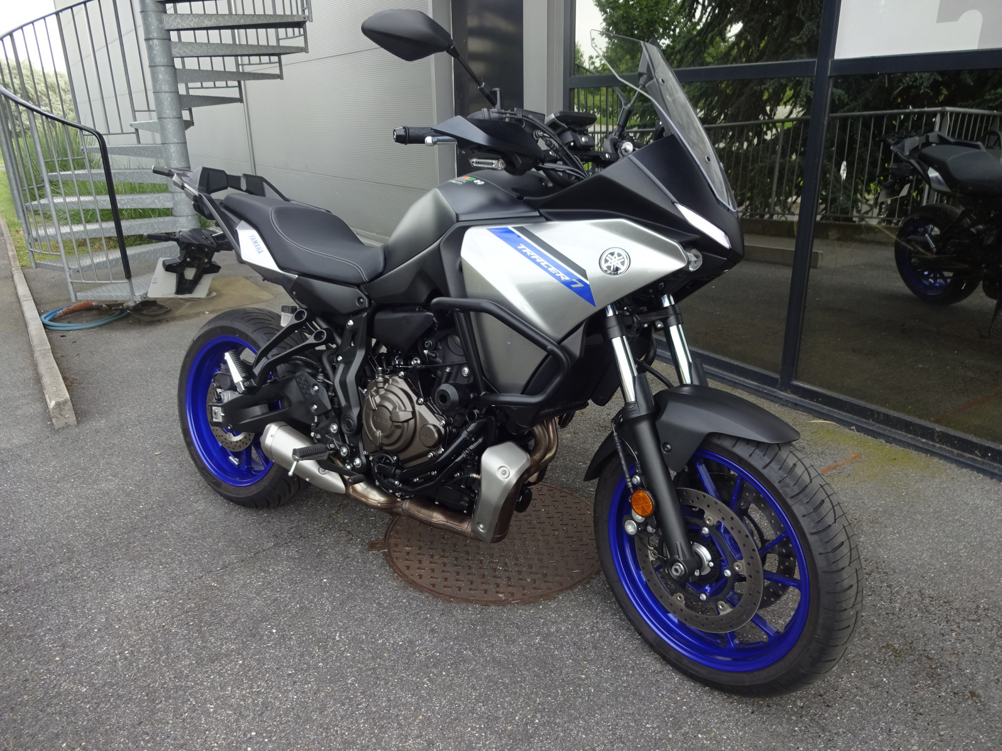 photo de YAMAHA TRACER 7 689 occasion de couleur  en vente à Roissy En France n°2