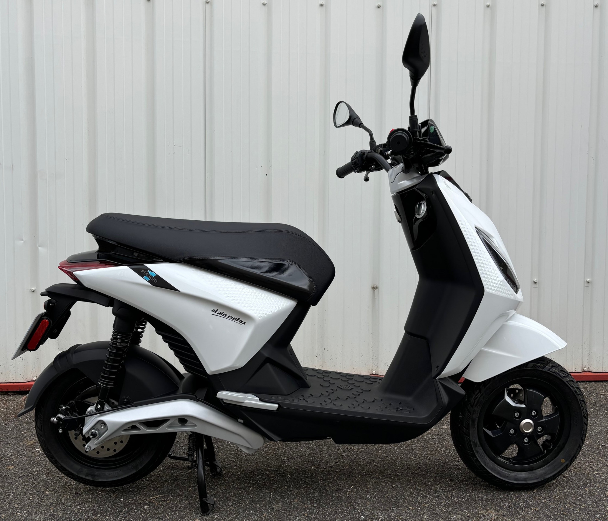 photo de PIAGGIO 1 + 50 occasion de couleur  en vente à Lisieux n°2