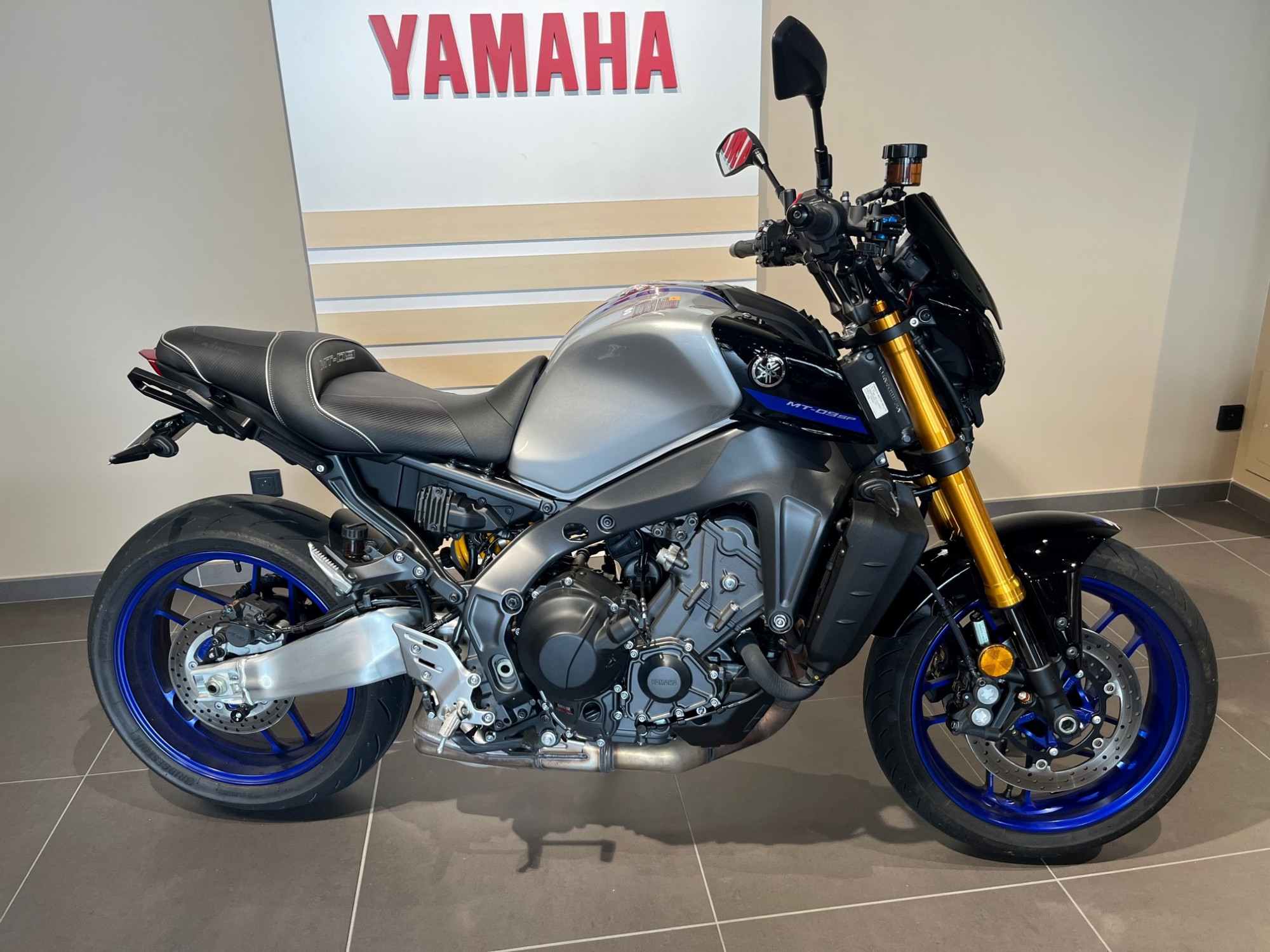 photo de YAMAHA MT-09 SP 850 occasion de couleur  en vente à Besancon n°2