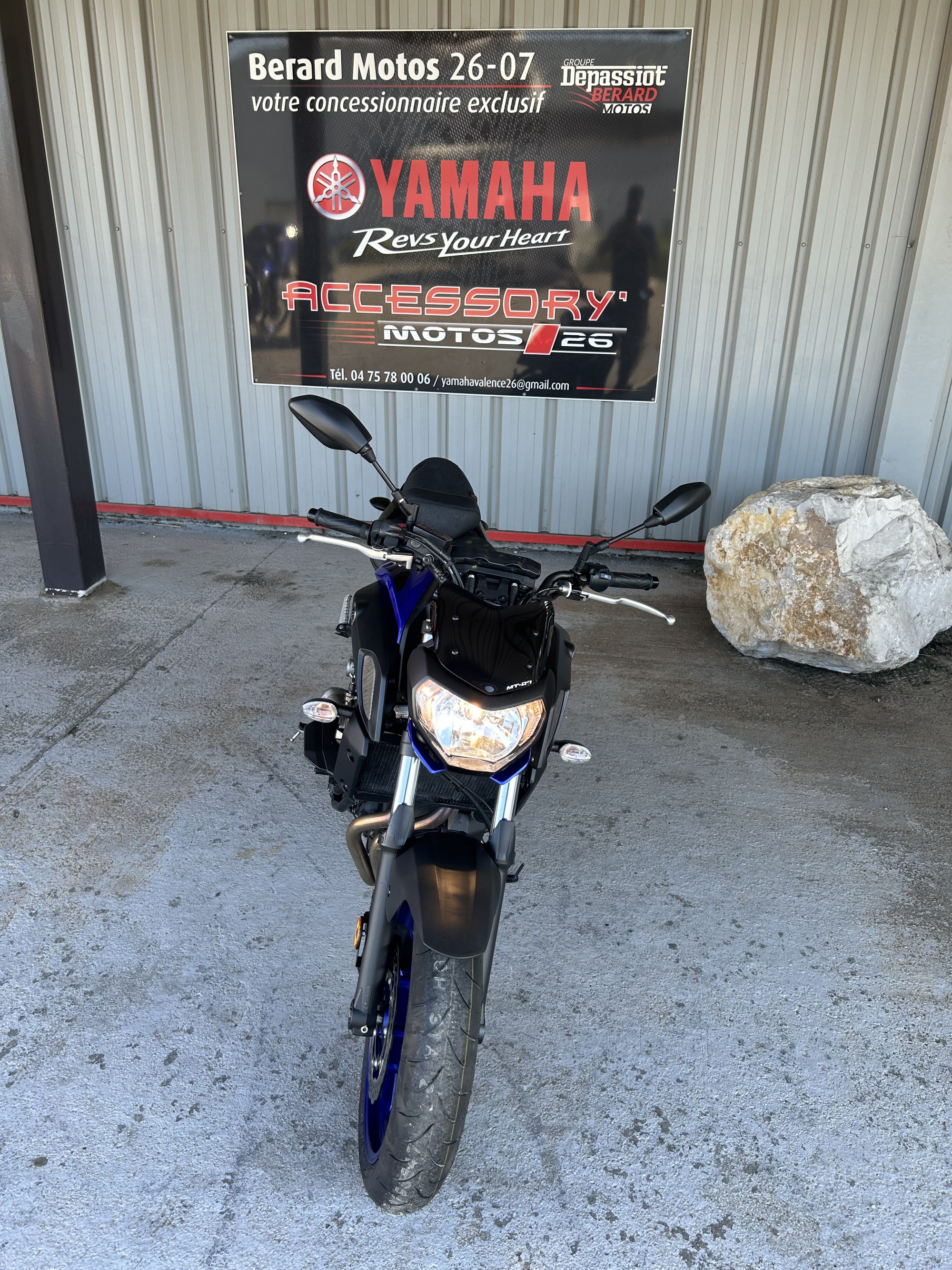 photo de YAMAHA MT-07 689 occasion de couleur  en vente à Bourg Les Valence n°2