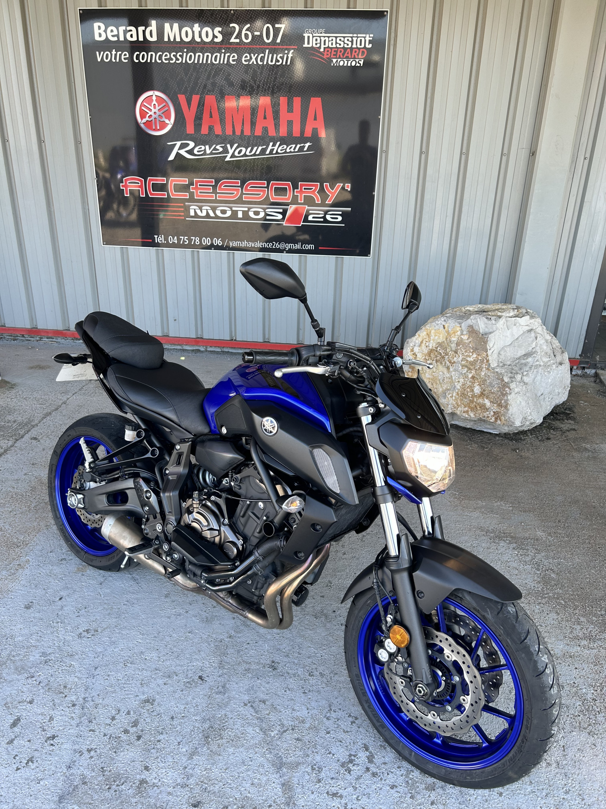 photo de YAMAHA MT-07 689 occasion de couleur  en vente à Bourg Les Valence n°3