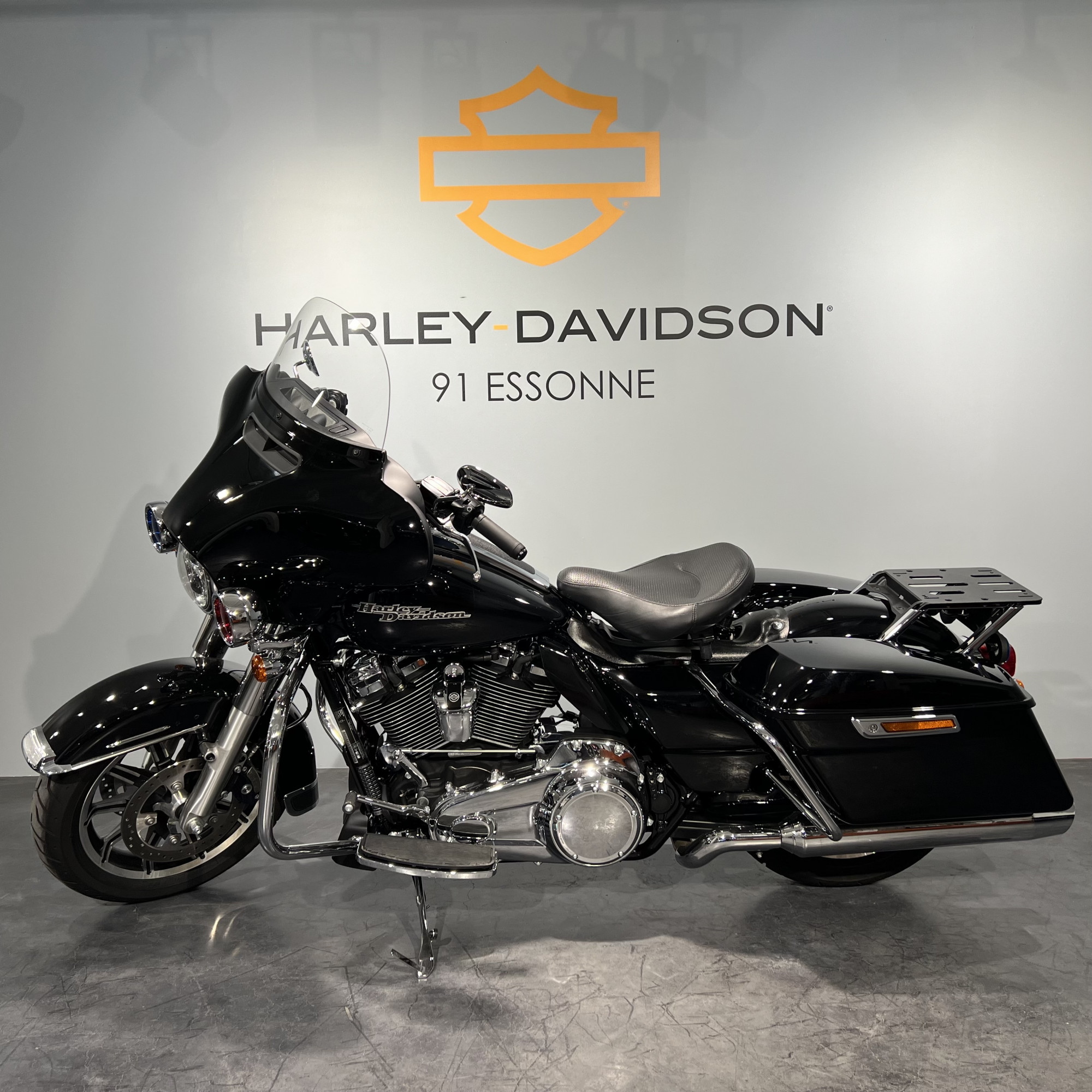 photo de HARLEY DAVIDSON TOURING ELECTRA GLIDE 1690 POLIC 1753 occasion de couleur  en vente à Ballainvilliers n°2