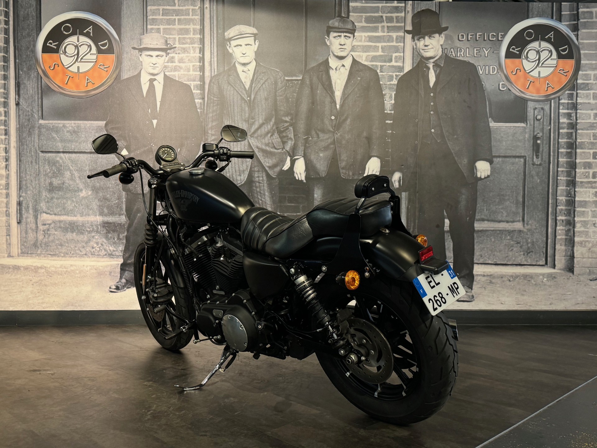 photo de HARLEY DAVIDSON SPORTSTER IRON 883 ABS 883 occasion de couleur  en vente à St Cloud n°1